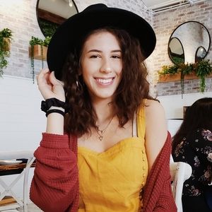 Meet your Posher, Rali